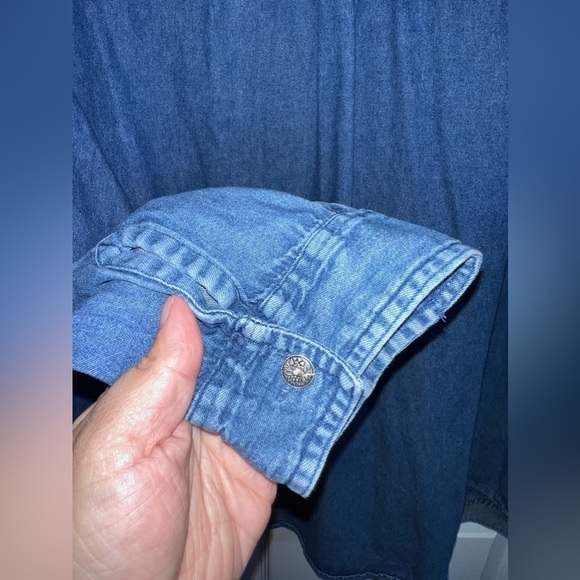 Vintage VICTORIA JONES Womens Dark Wash Denim Long Sleeve Shirt Embroidered - Picture 9 of 10